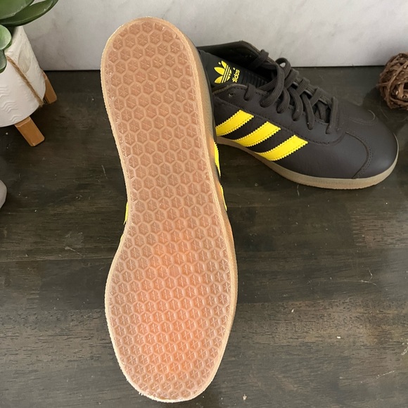 adidas Gazelle Shadow Olive Gum Sole - Picture 11 of 11